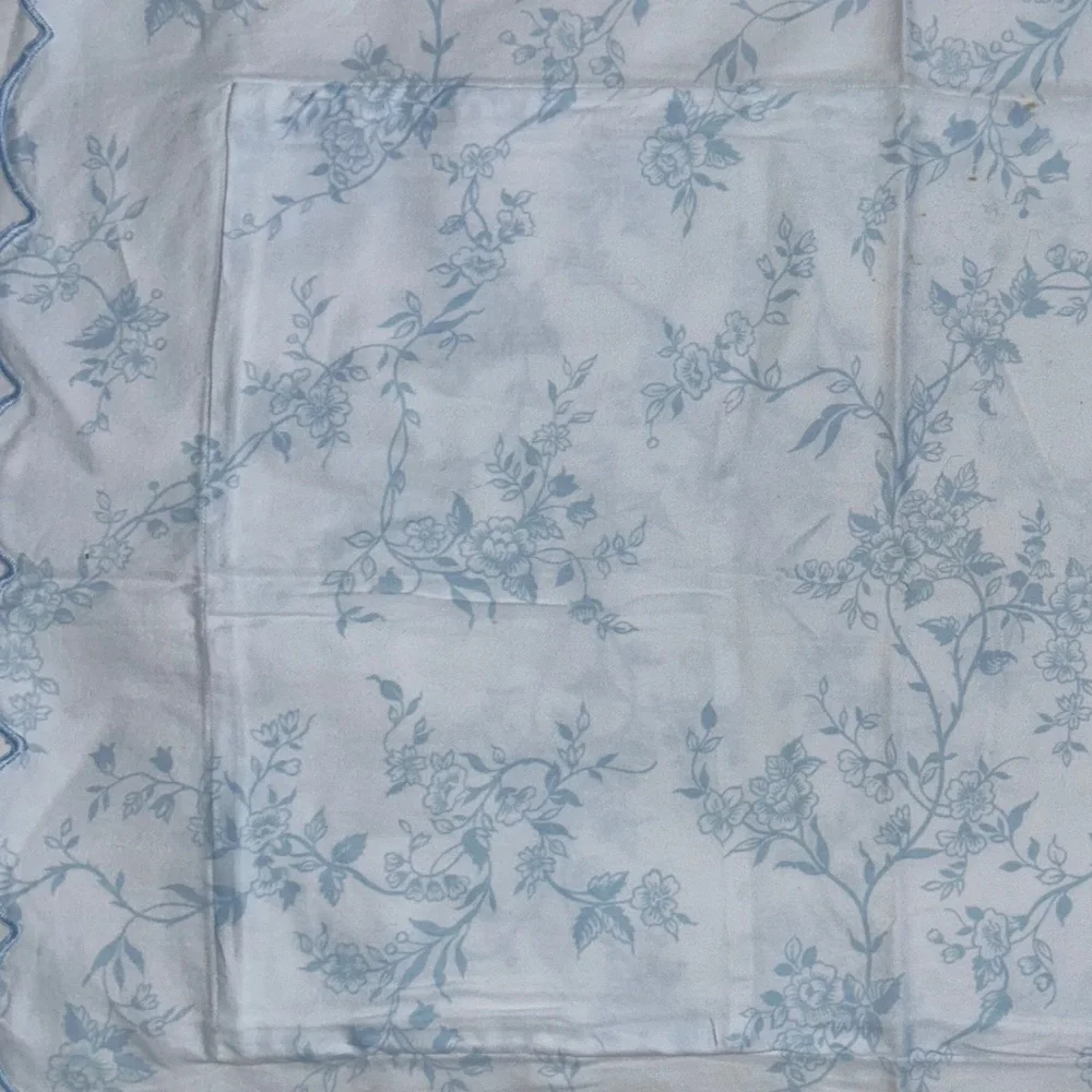 Schweitzer Linens Italy ONE blue white floral embroidered scallop hem Euro Sham